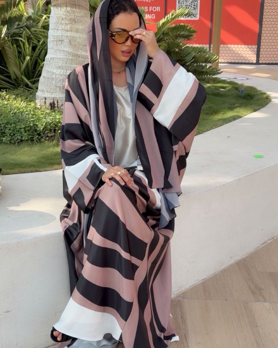 Rose Noir Striped Abaya - Ramsam Boutique